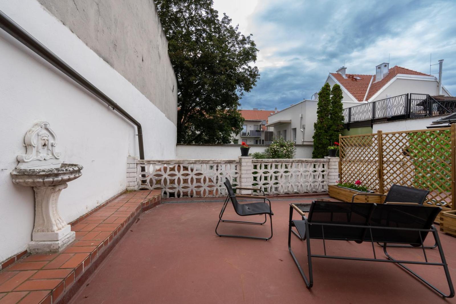 Wachau Oasis - Elegance With A Private Terrace Apartment Mautern Exterior photo